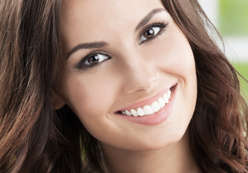 Az esztétikus tömések teljes mértékben beolvadnak a környezetükbe, gyakorlatilag észrevehetetlenek - PREMIUM DENTAL fogászat, Budapest